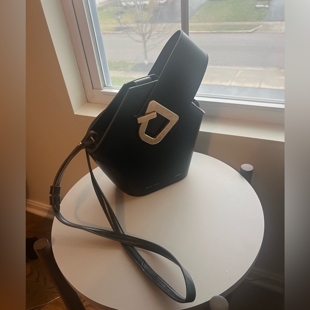 Danse Lente Bucket Bag